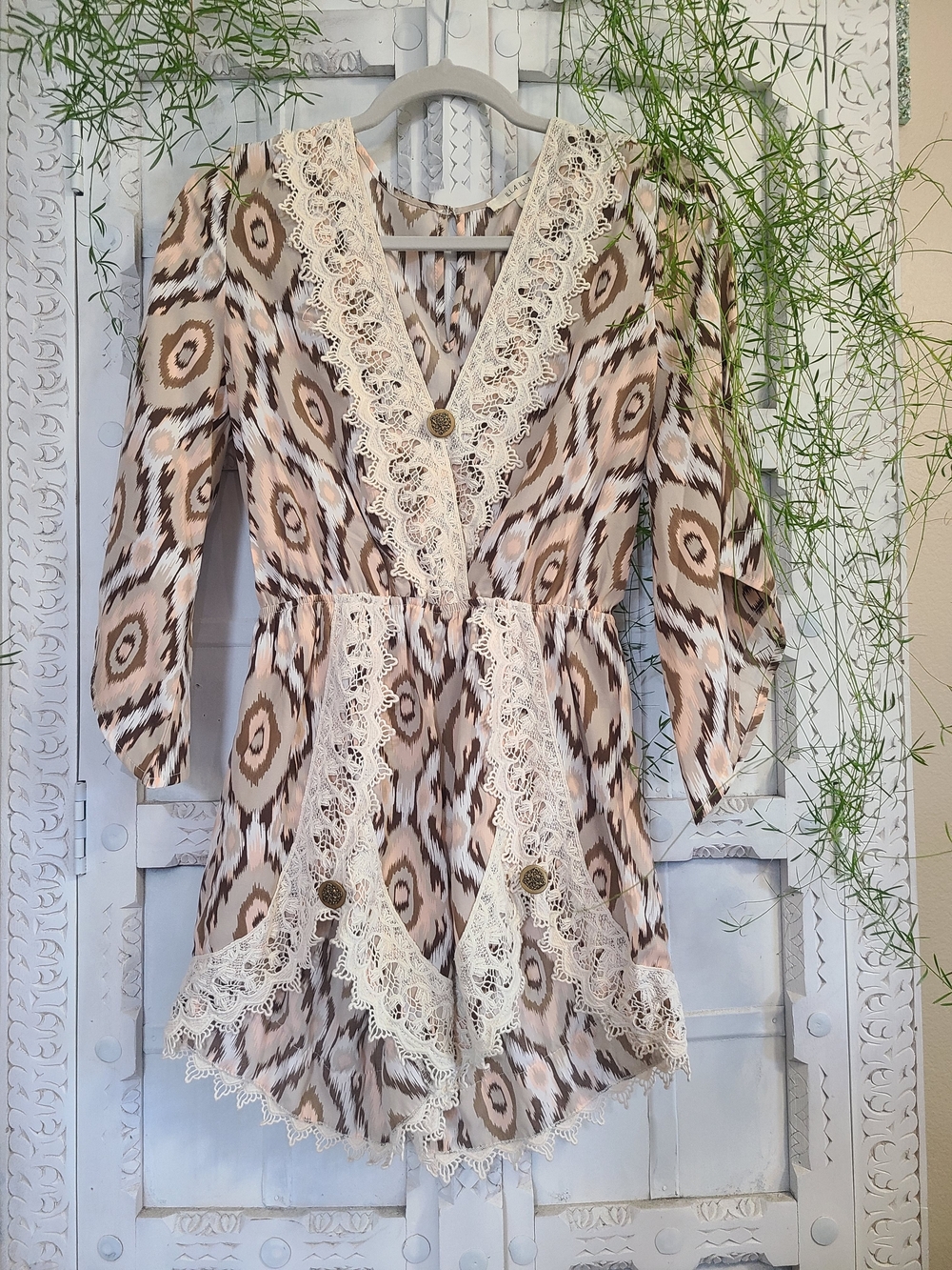 ILLA ILLA Taupe, Cream & Brown Lace-Trim Embellished Romper